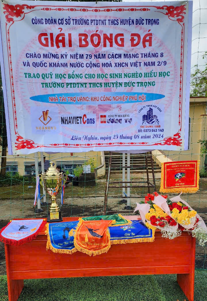 GIAO LƯU BÓNG ĐÁ GÂY QUỸ ỦNG HỘ HỌC SINH NGHÈO VƯỢT KHÓ LẦN THỨ II