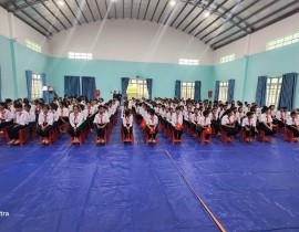 Hoc-sinh-toan-truong.jpg