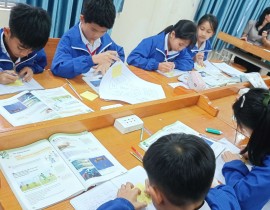 HS-hoat-dong-manh-ghep.jpg